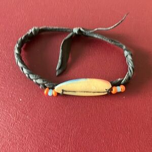 Surf board bracelet leather black band